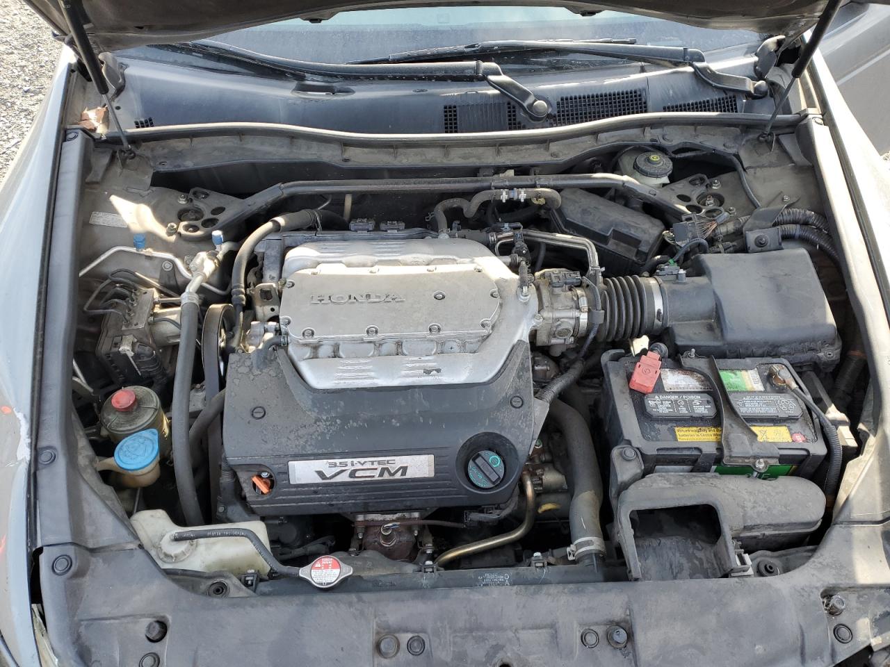 2009 Honda Accord - Image 11