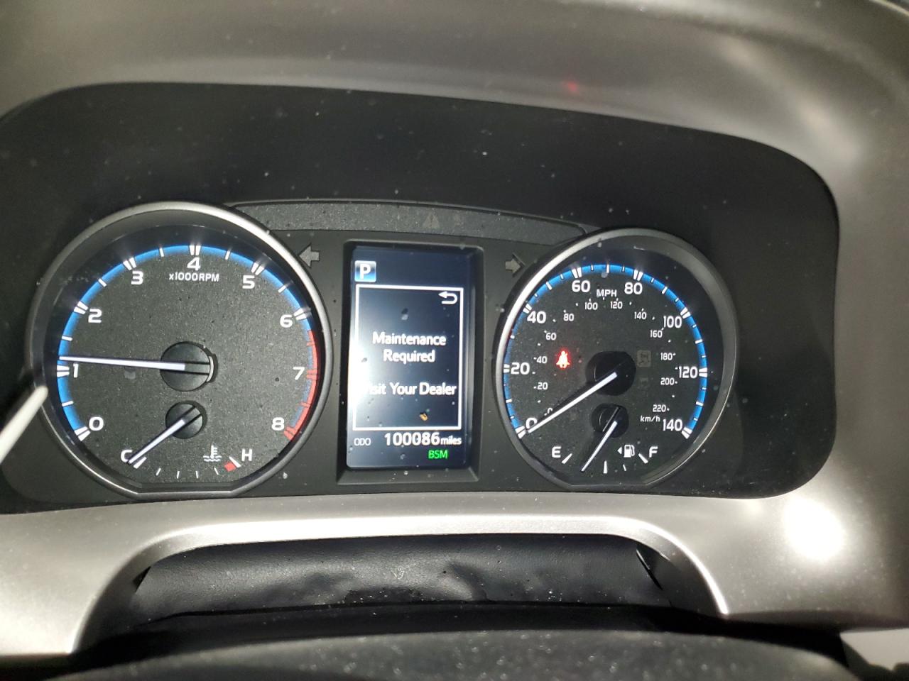 2018 Toyota RAV 4 - Image 9