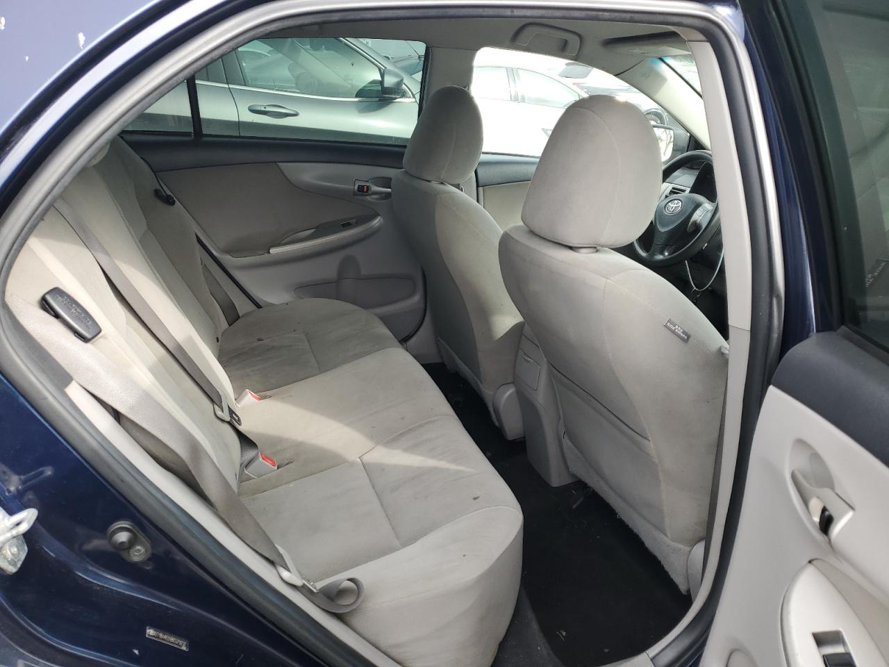 2011 Toyota Corolla - Image 10