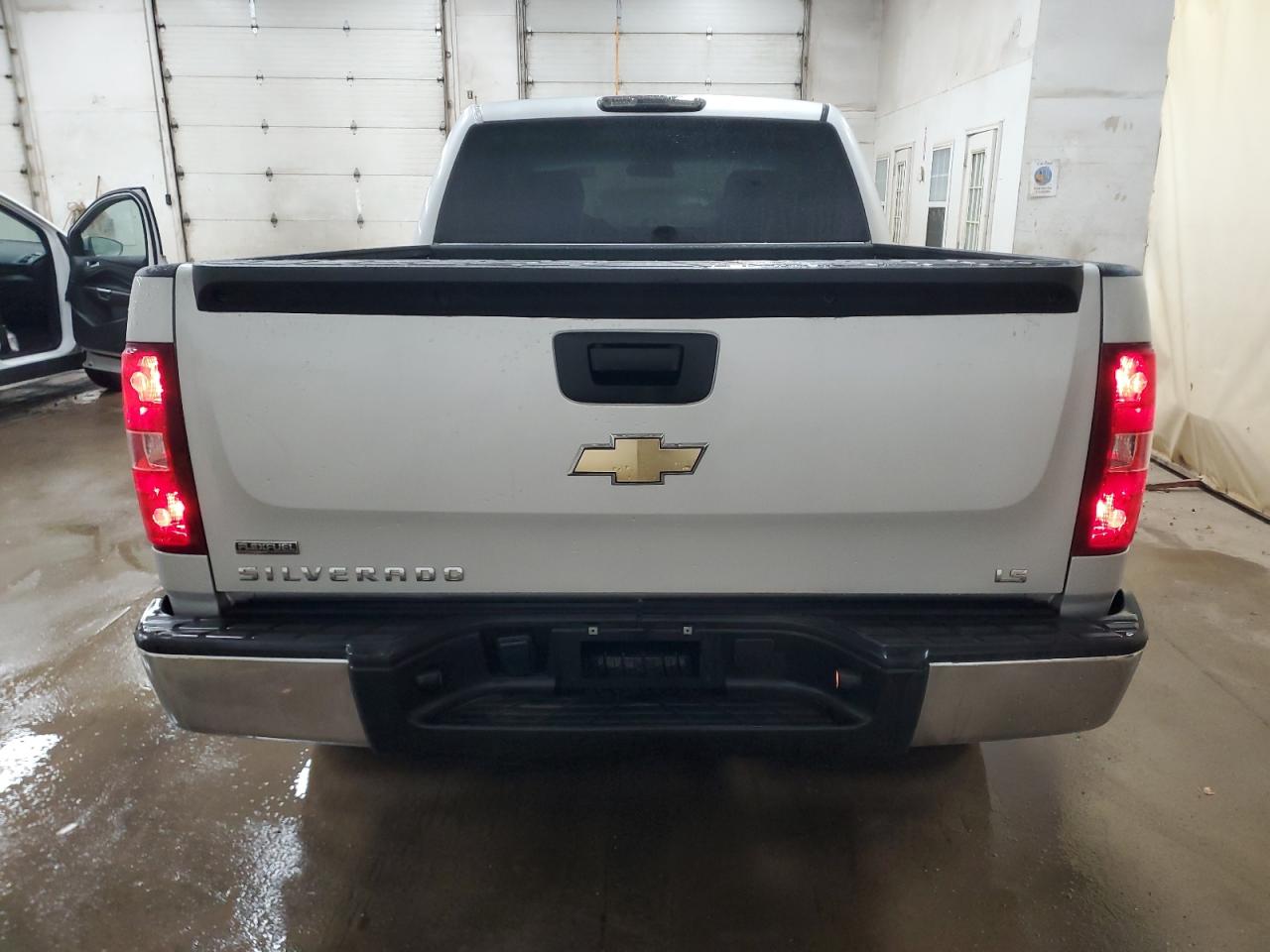2011 Chevrolet Silverado - Image 6