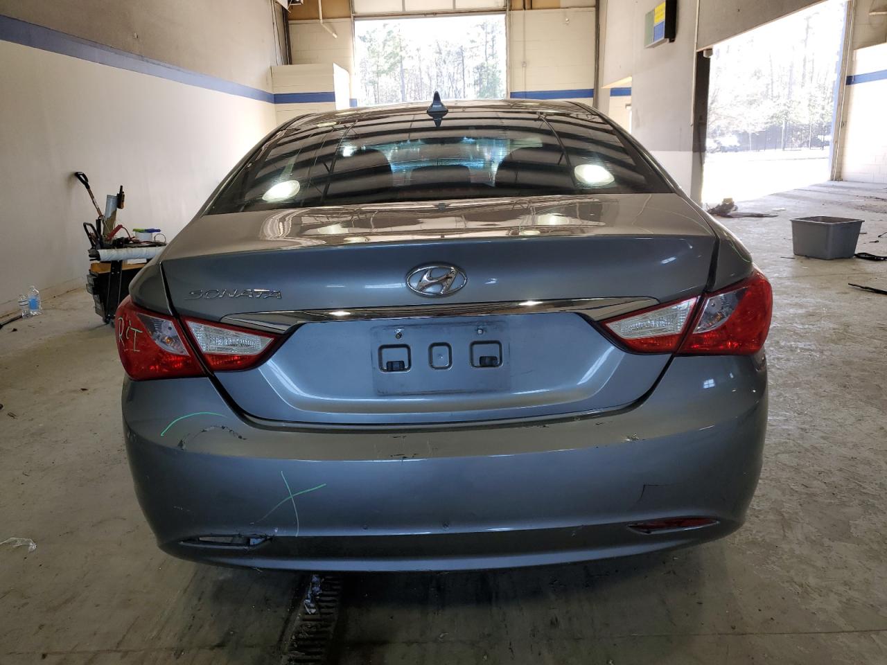 2011 Hyundai Sonata - Image 6