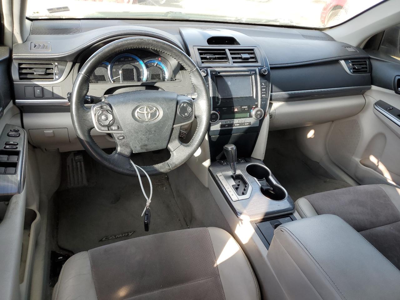 2012 Toyota Camry - Image 8