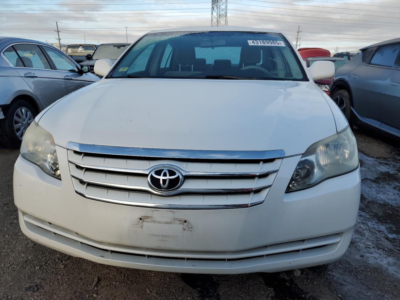 2005 Toyota Avalon - Image 5