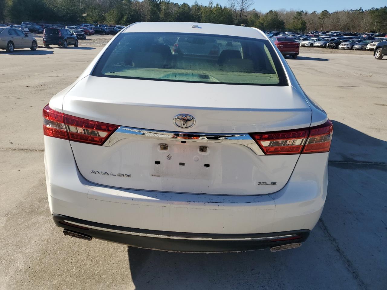 2018 Toyota Avalon - Image 6