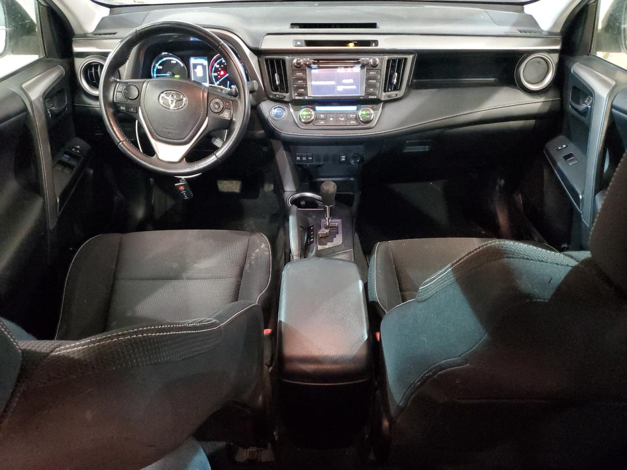2016 Toyota RAV 4 - Image 8