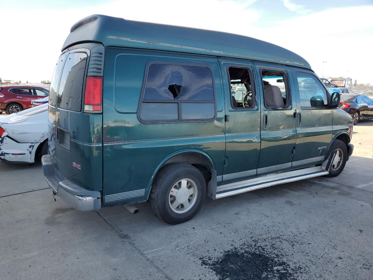 1998 GMC Savana - Image 3