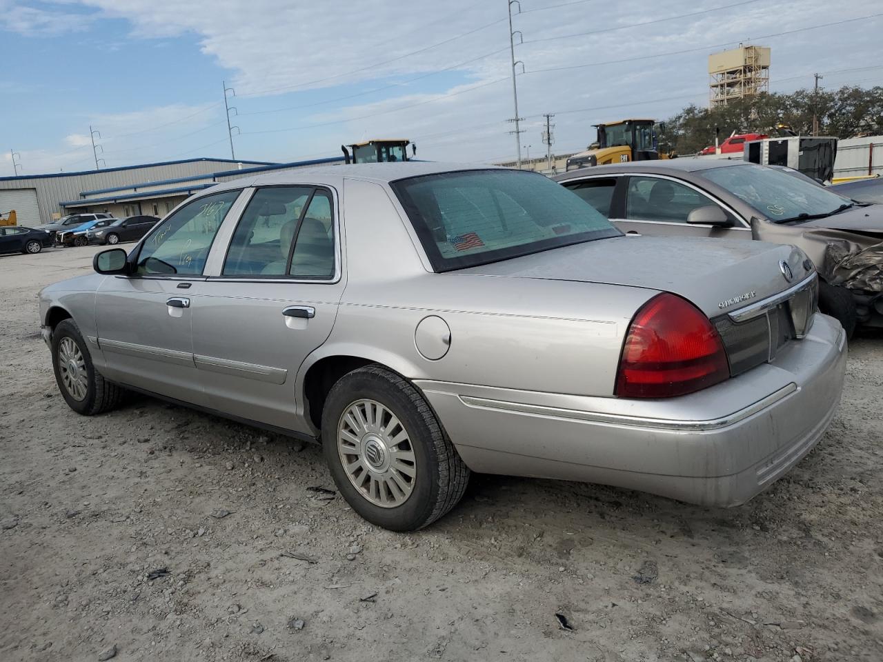 2006 Mercury Grand Marquis - Image 2