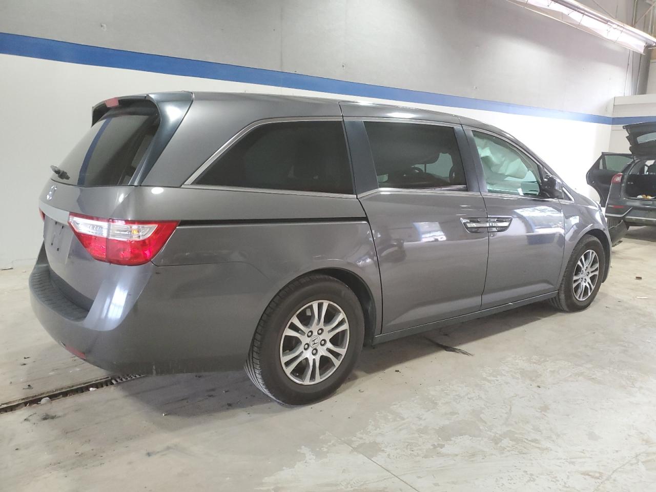 2011 Honda Odyssey - Image 3