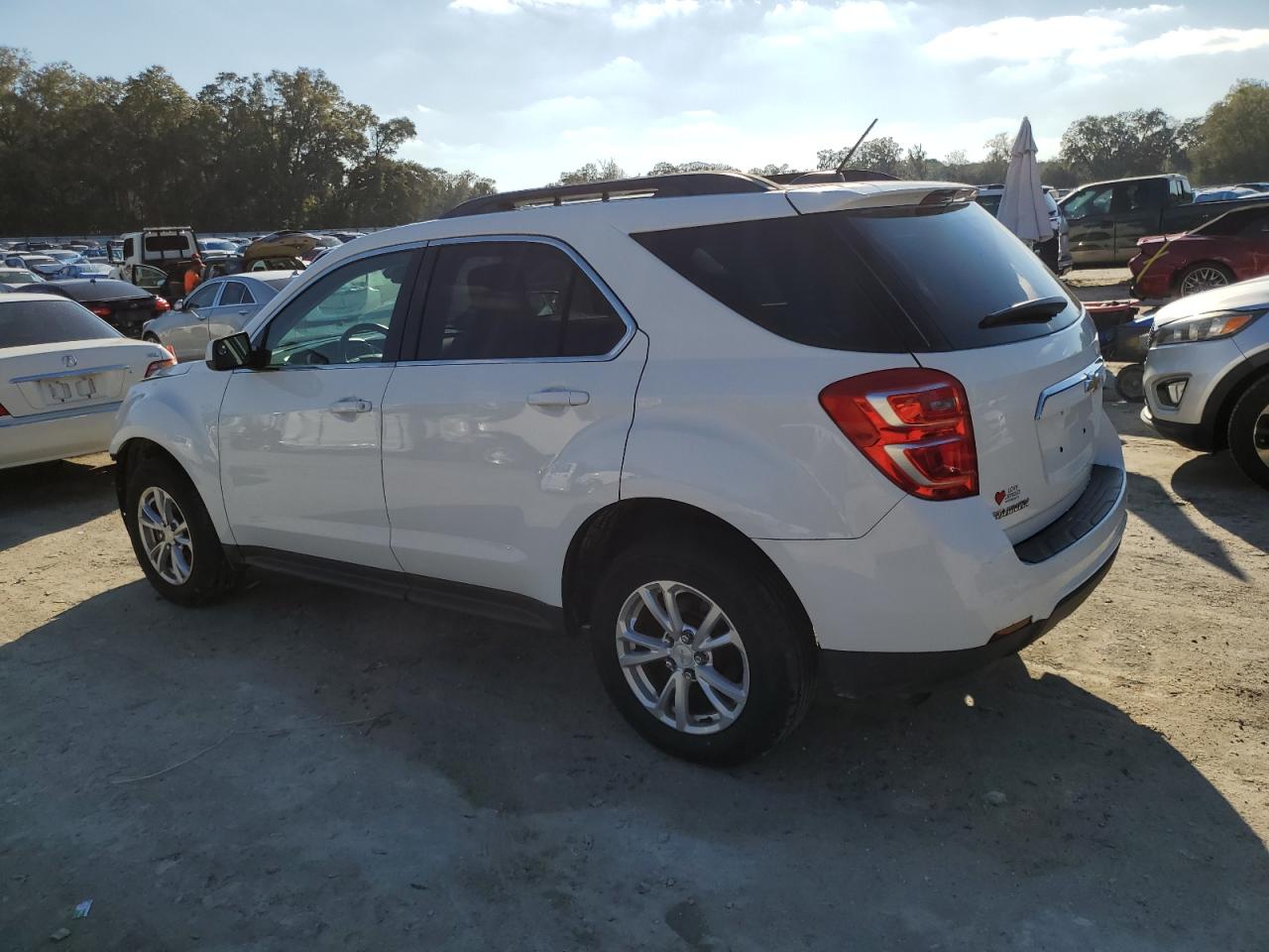 2017 Chevrolet Equinox - Image 2