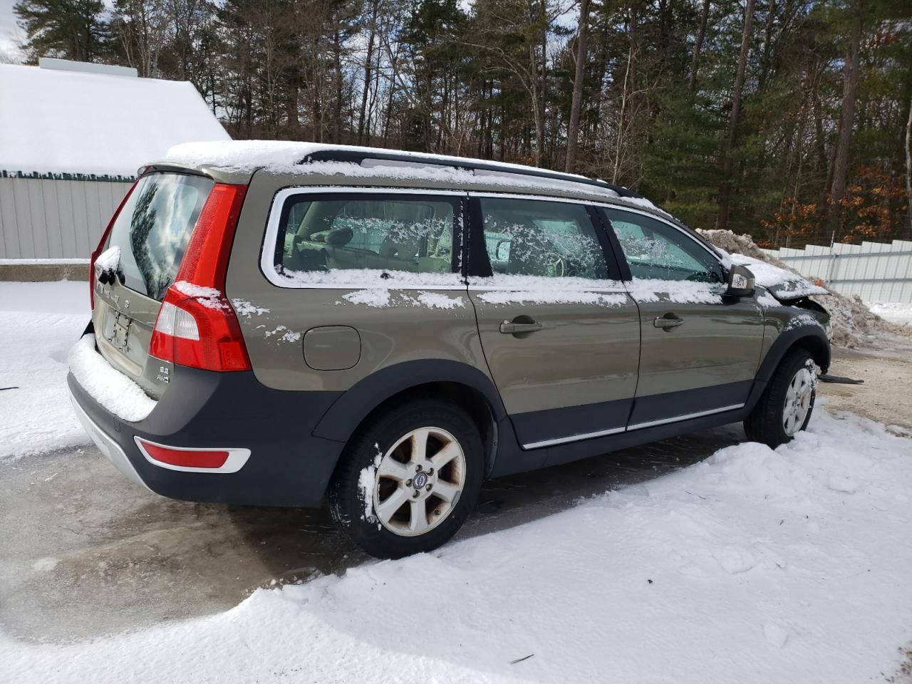 2010 Volvo XC70 - Image 3