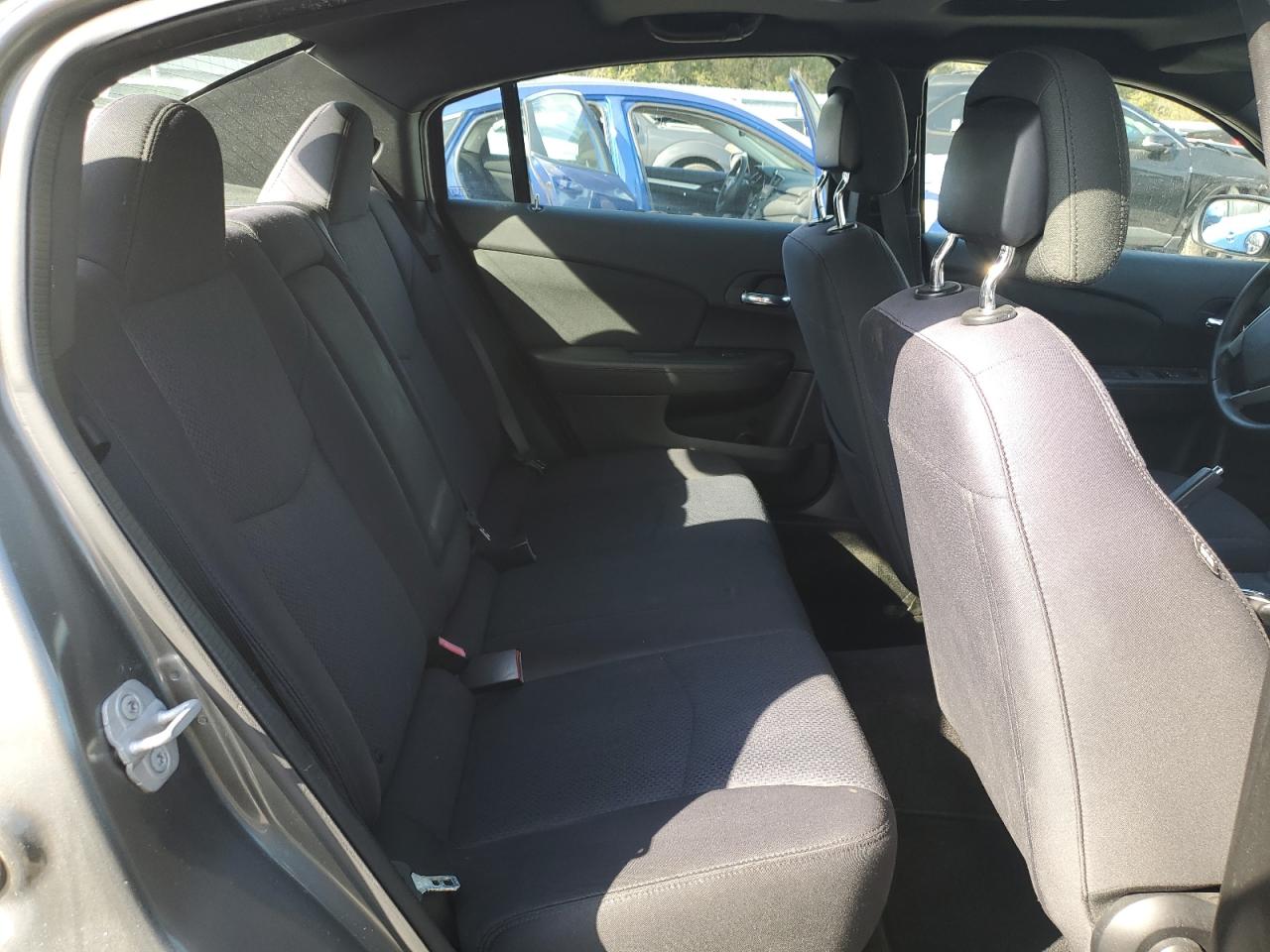 2012 Chrysler 200 - Image 10