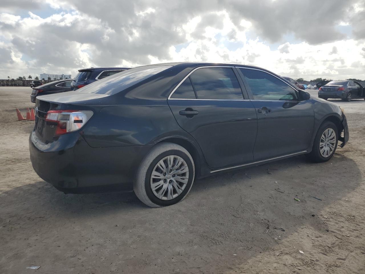 2012 Toyota Camry - Image 3