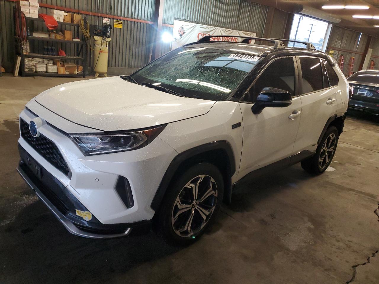2021 Toyota RAV 4 - Image 1