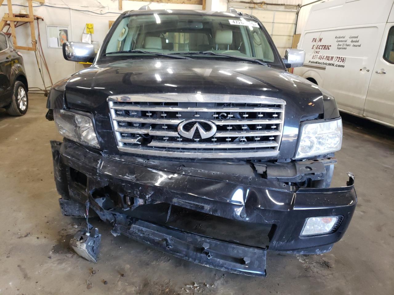 2010 Infiniti QX56 - Image 5