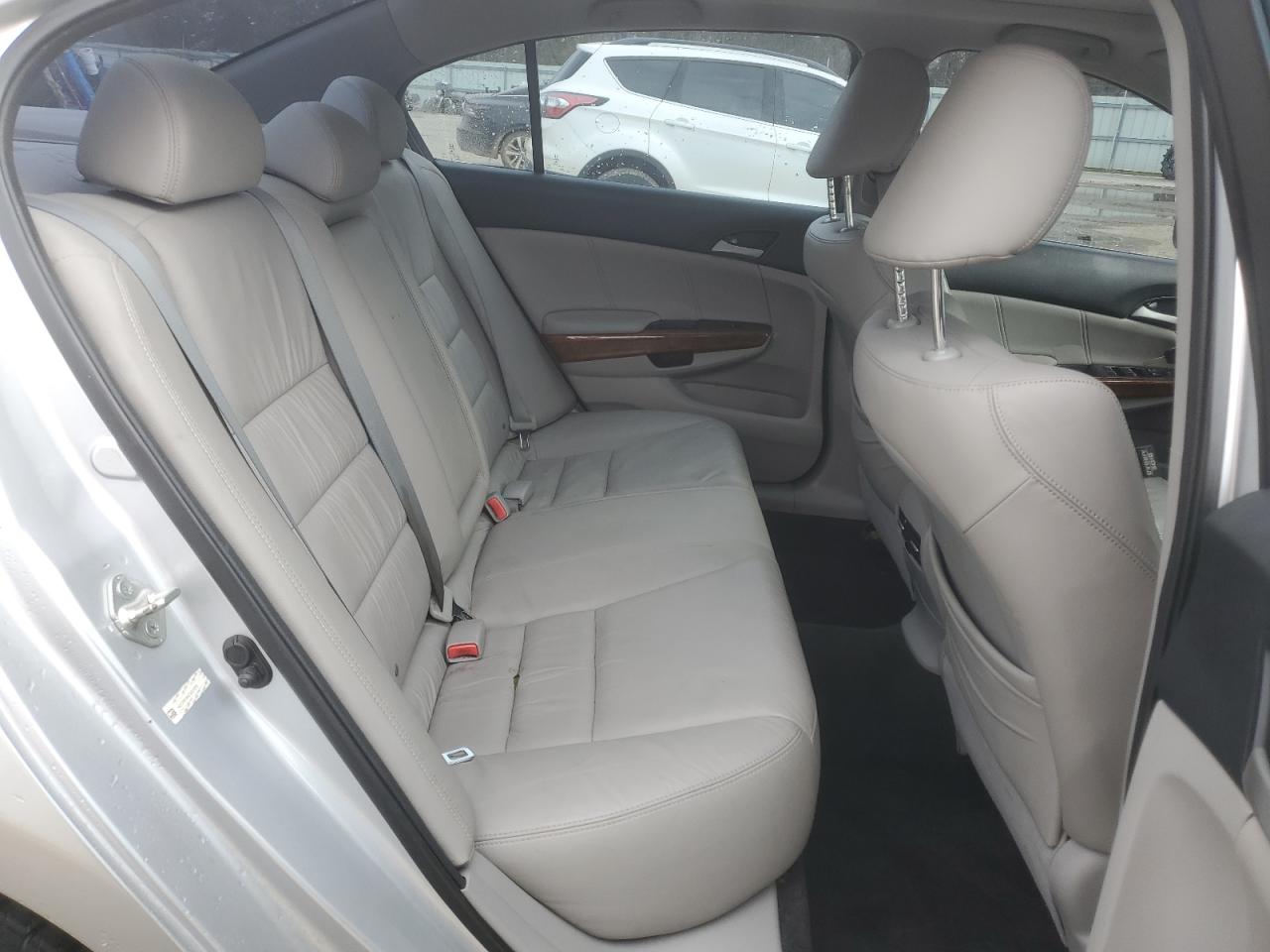 2012 Honda Accord - Image 10