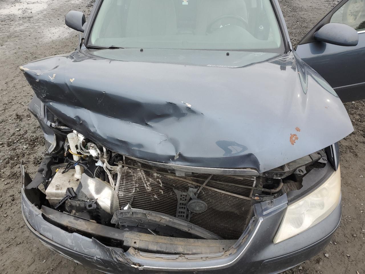 2009 Hyundai Sonata - Image 11