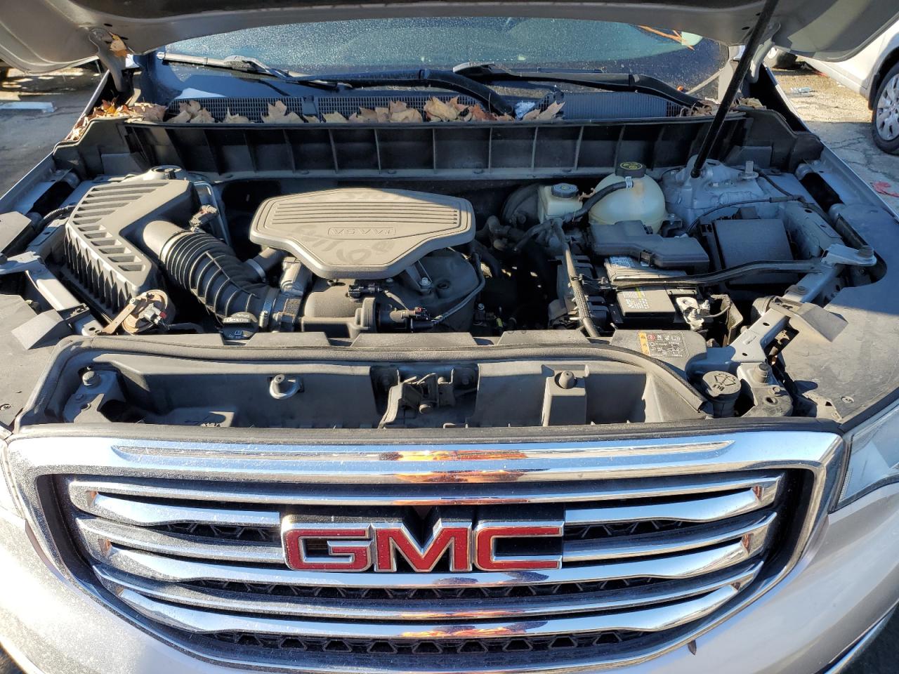 2017 GMC Acadia - Image 12