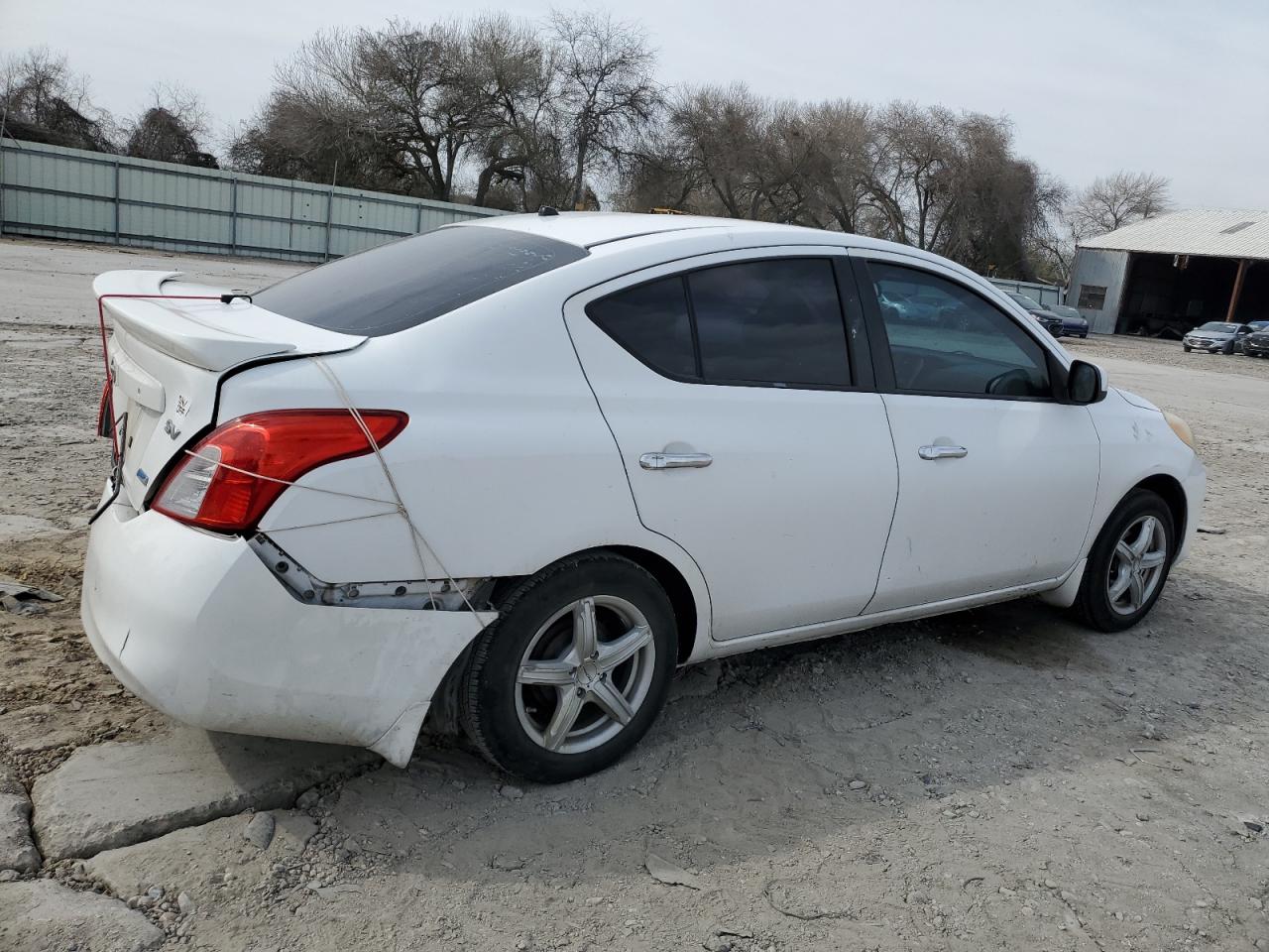 2014 Nissan Versa - Image 3