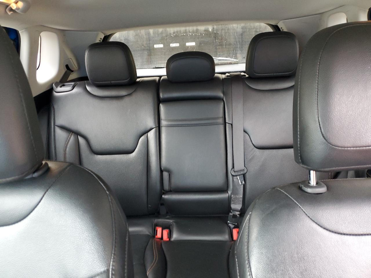 2020 Jeep Compass - Image 10