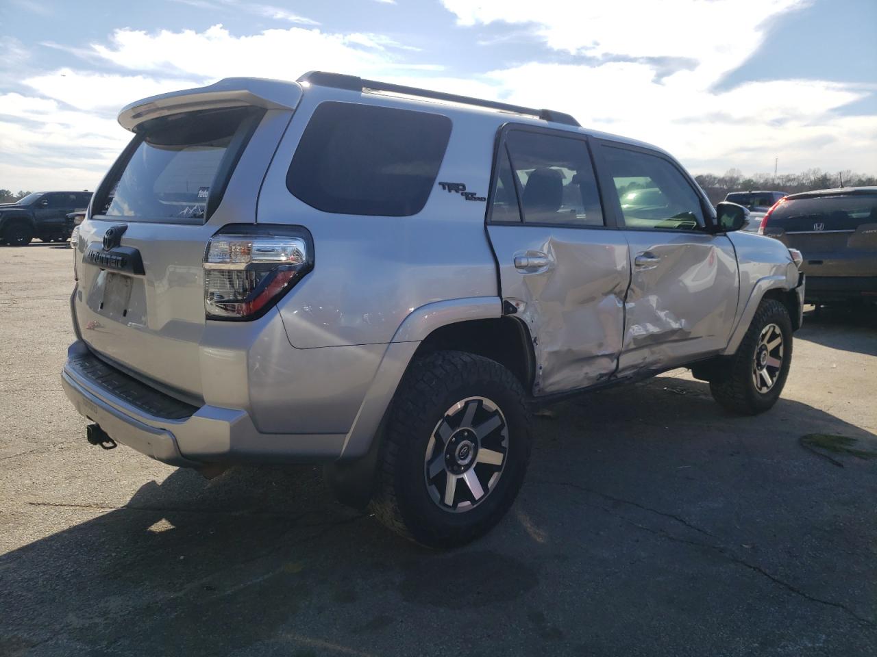 2019 Toyota 4Runner - Image 3