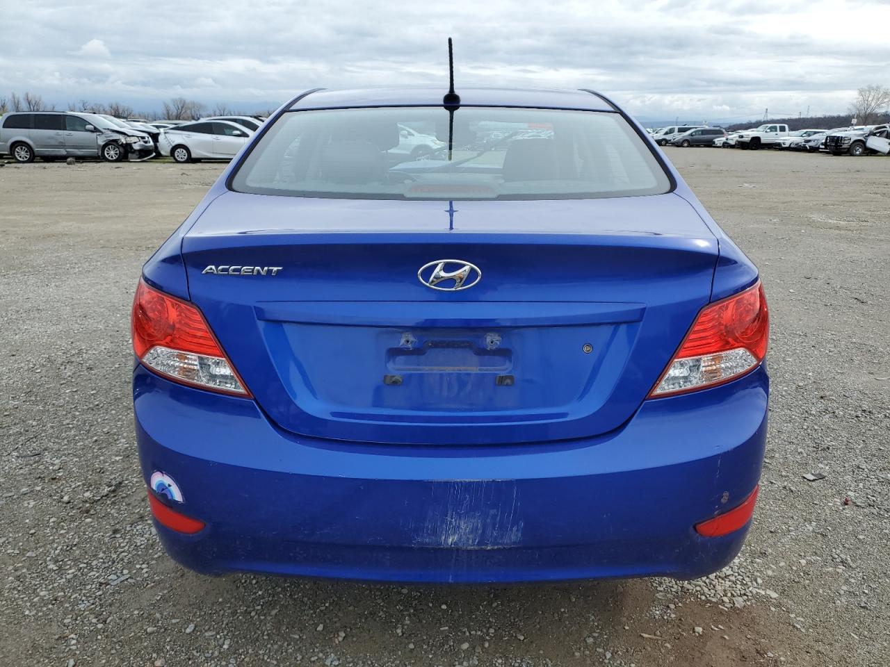 2013 Hyundai Accent - Image 6