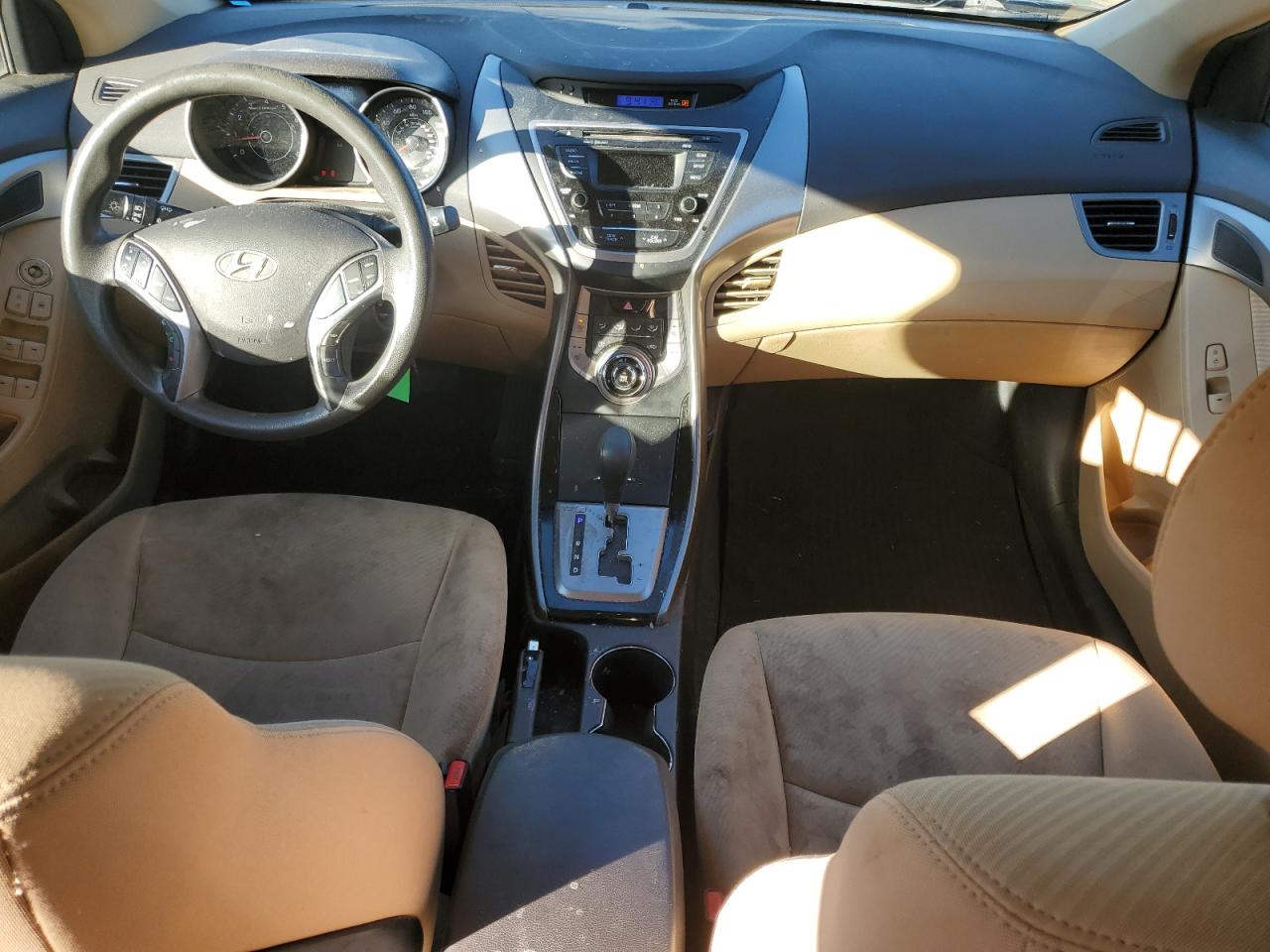 2013 Hyundai Elantra - Image 8