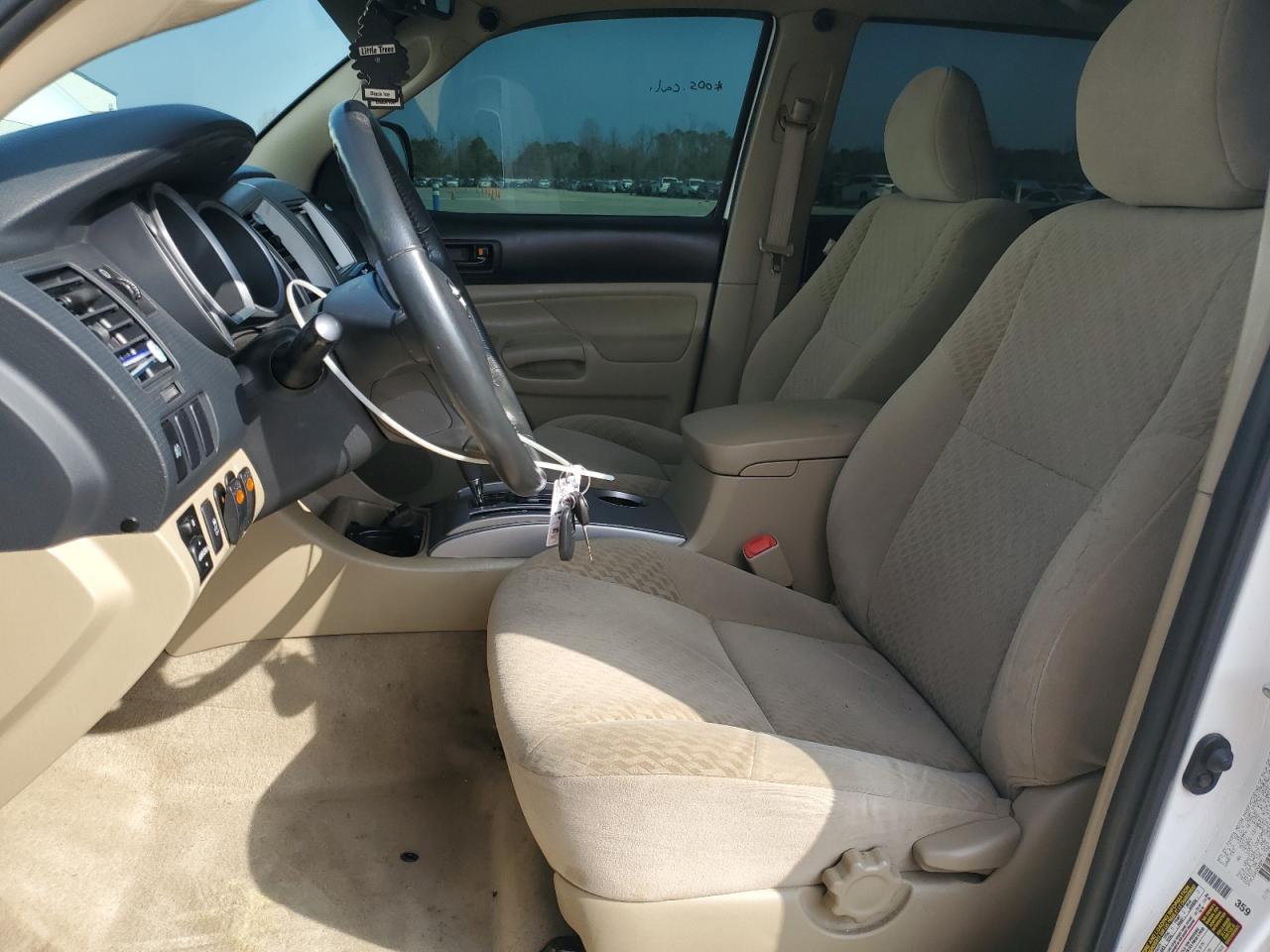 2011 Toyota Tacoma - Image 7