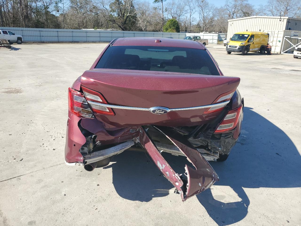 2015 Ford Taurus - Image 6