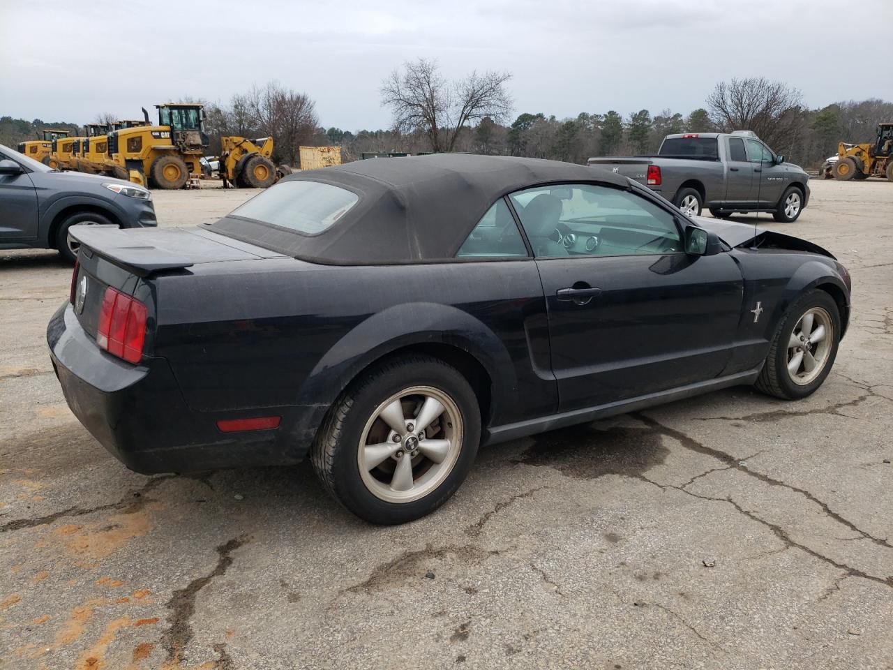 2007 Ford Mustang - Image 3