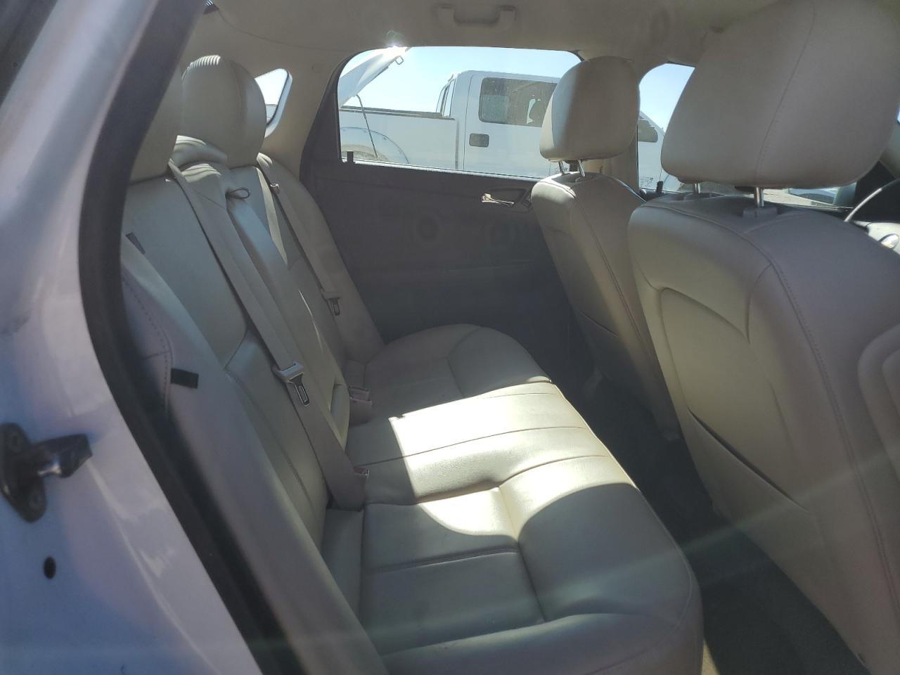 2016 Chevrolet Impala - Image 10