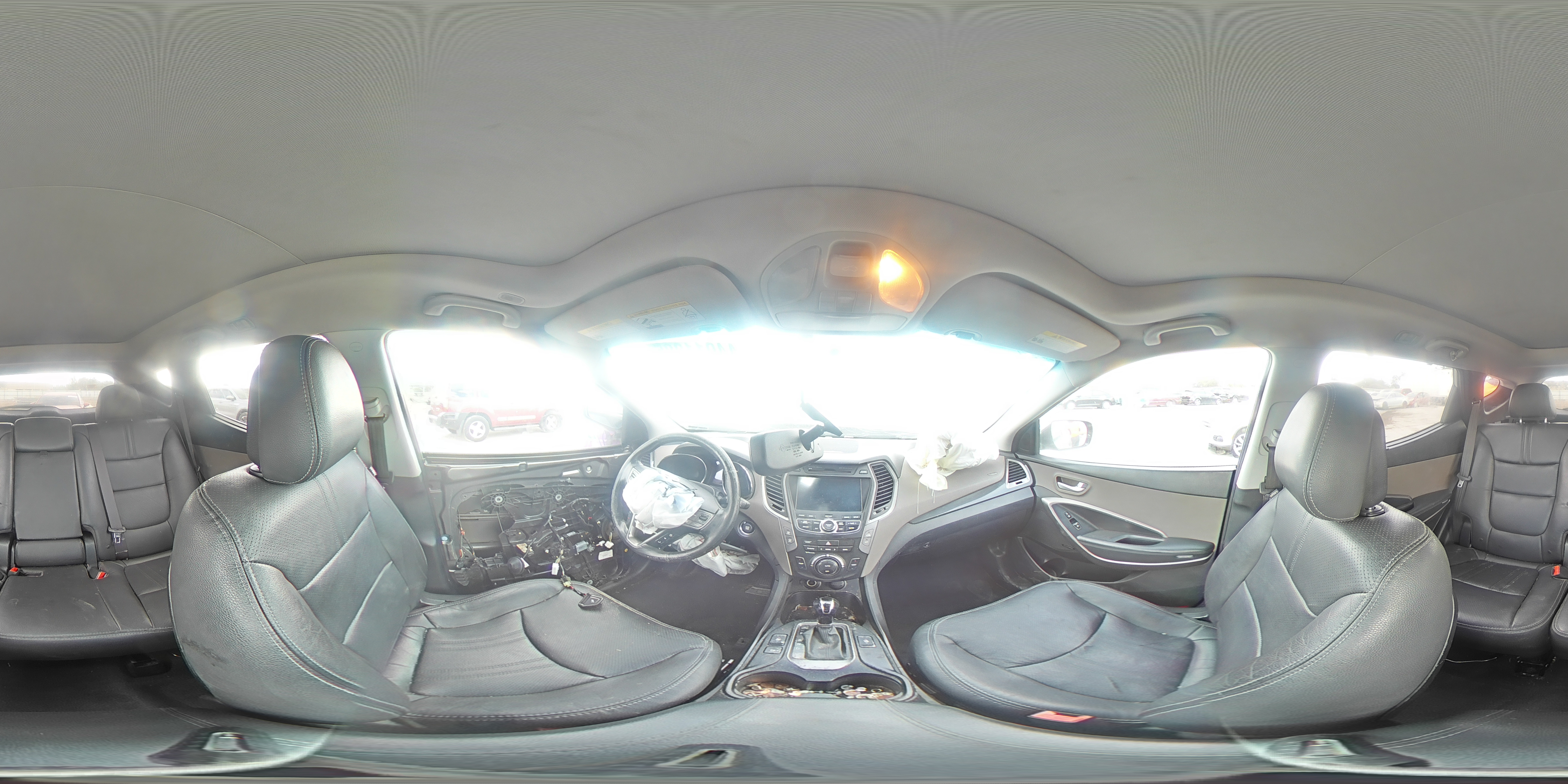 2015 Hyundai Santa Fe - Image 14