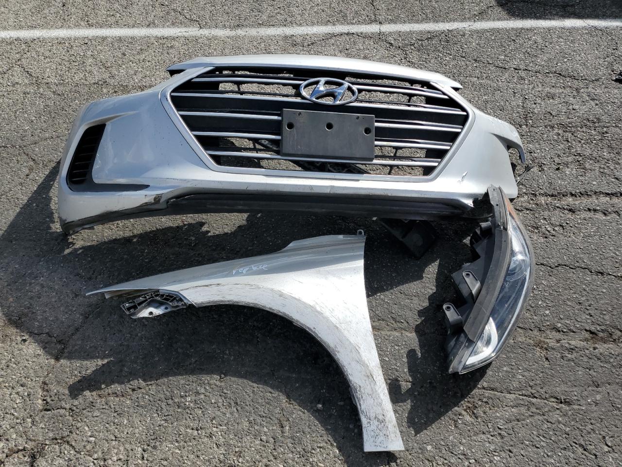 2017 Hyundai Elantra - Image 14