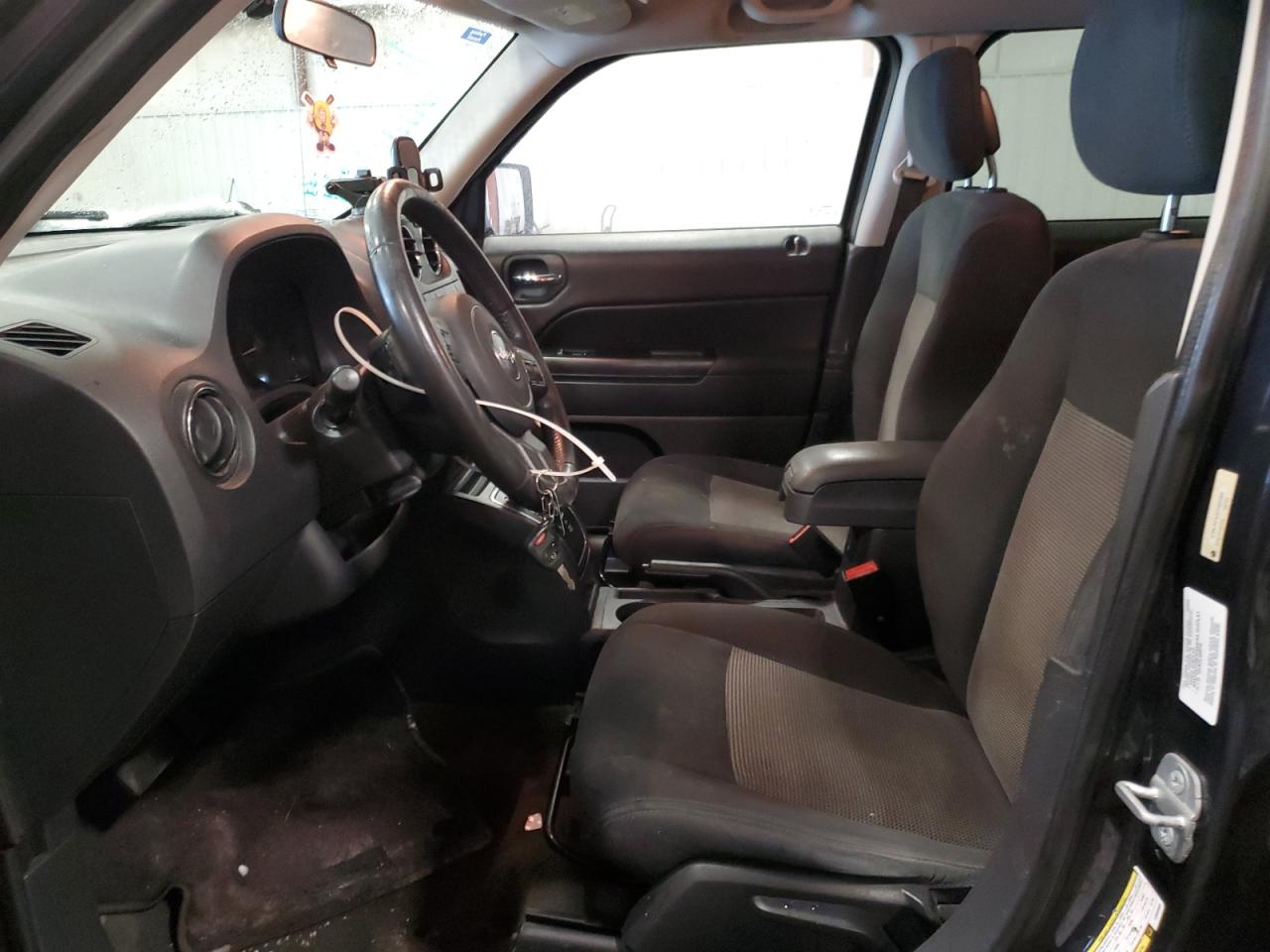 2014 Jeep Liberty (Patriot) - Image 7