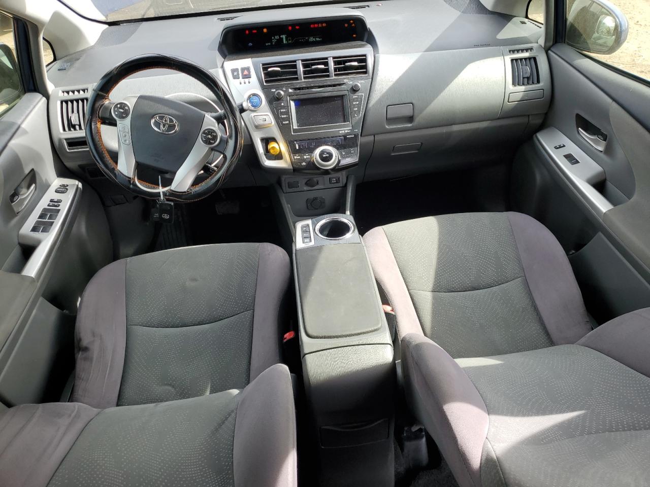 2012 Toyota Prius - Image 8