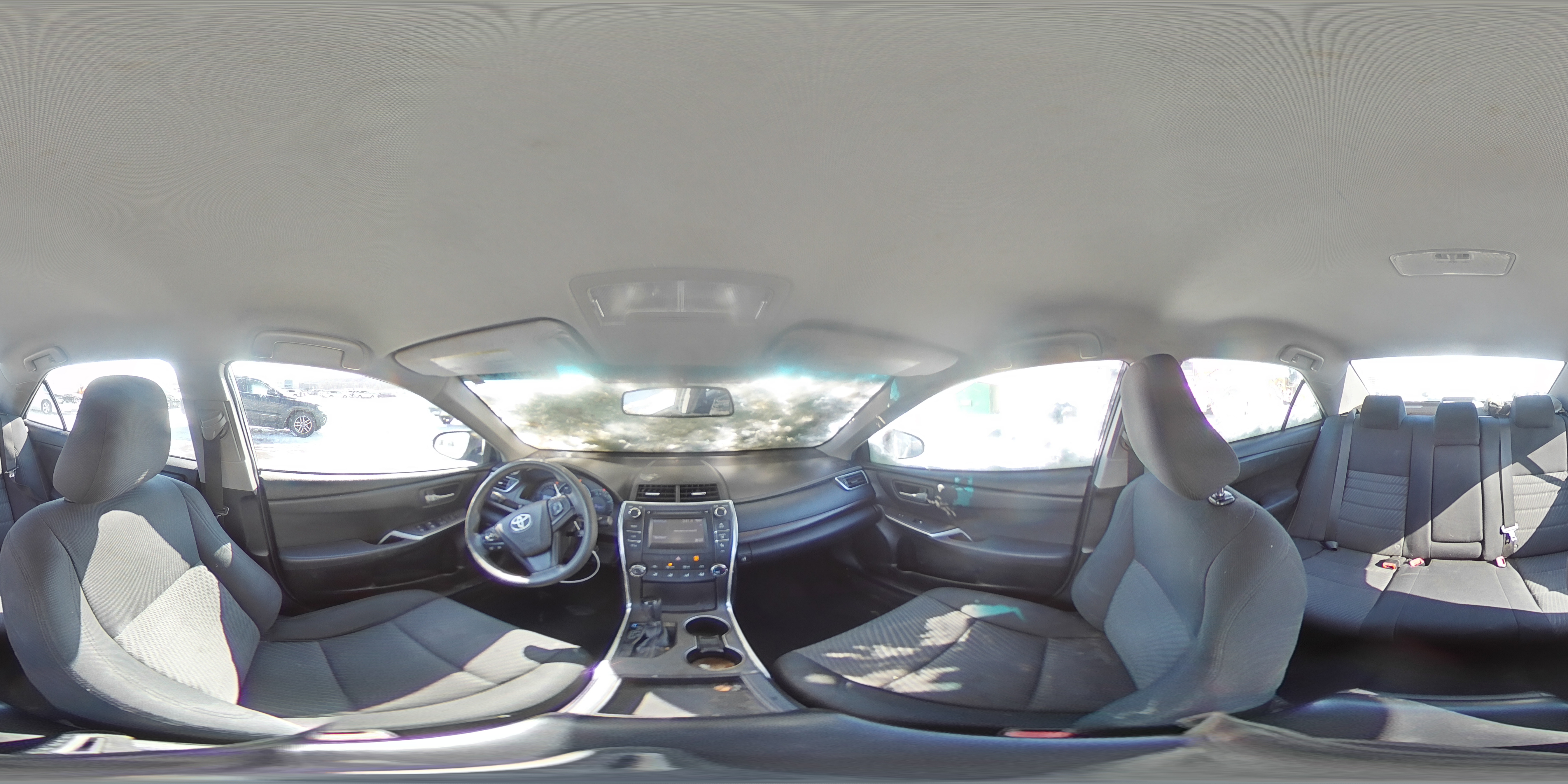 2015 Toyota Camry - Image 12