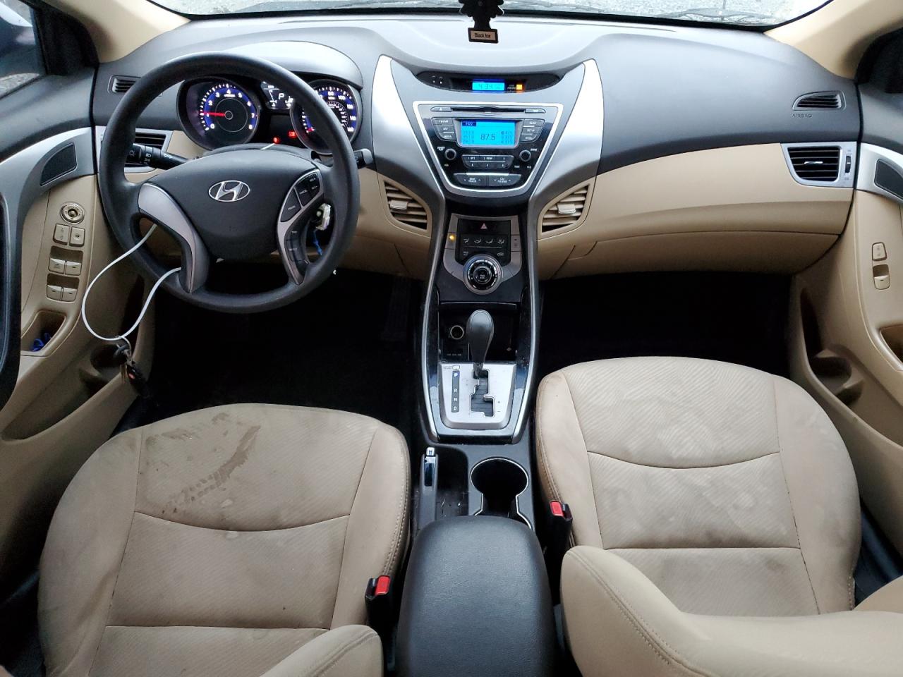 2013 Hyundai Elantra - Image 8