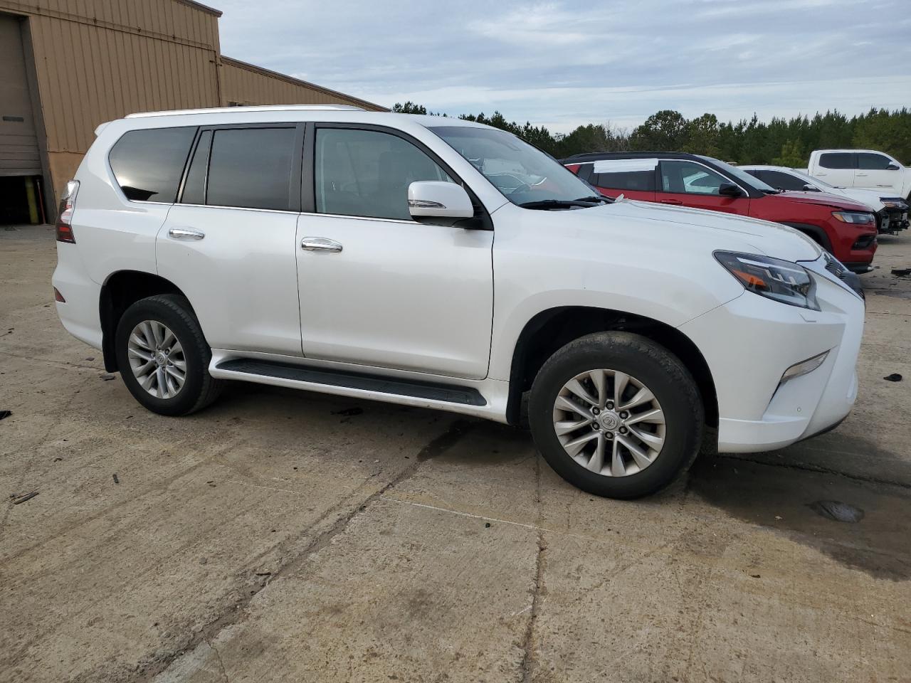2021 Lexus GX - Image 4