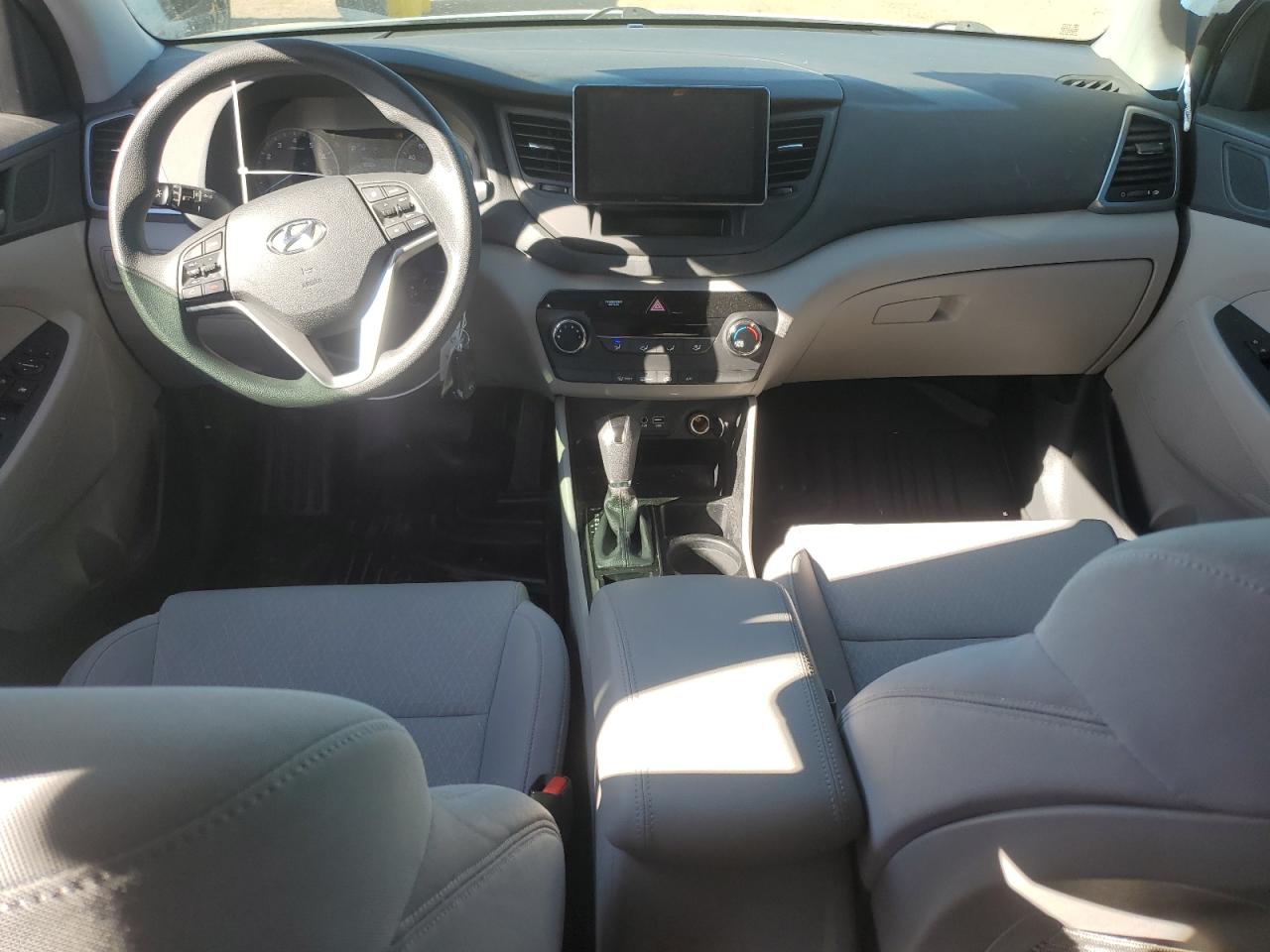 2017 Hyundai Tucson - Image 8