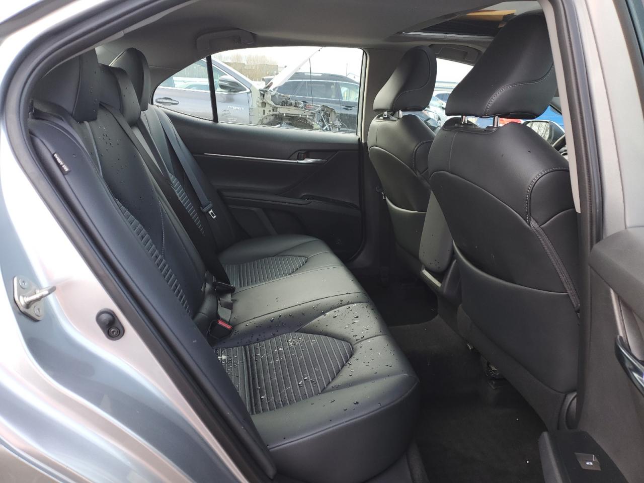 2019 Toyota Camry - Image 10