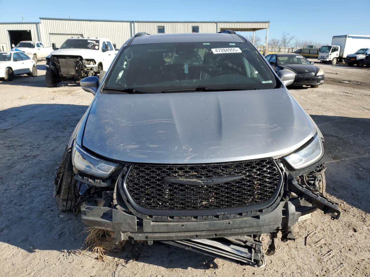 2021 Chrysler Pacifica - Image 5