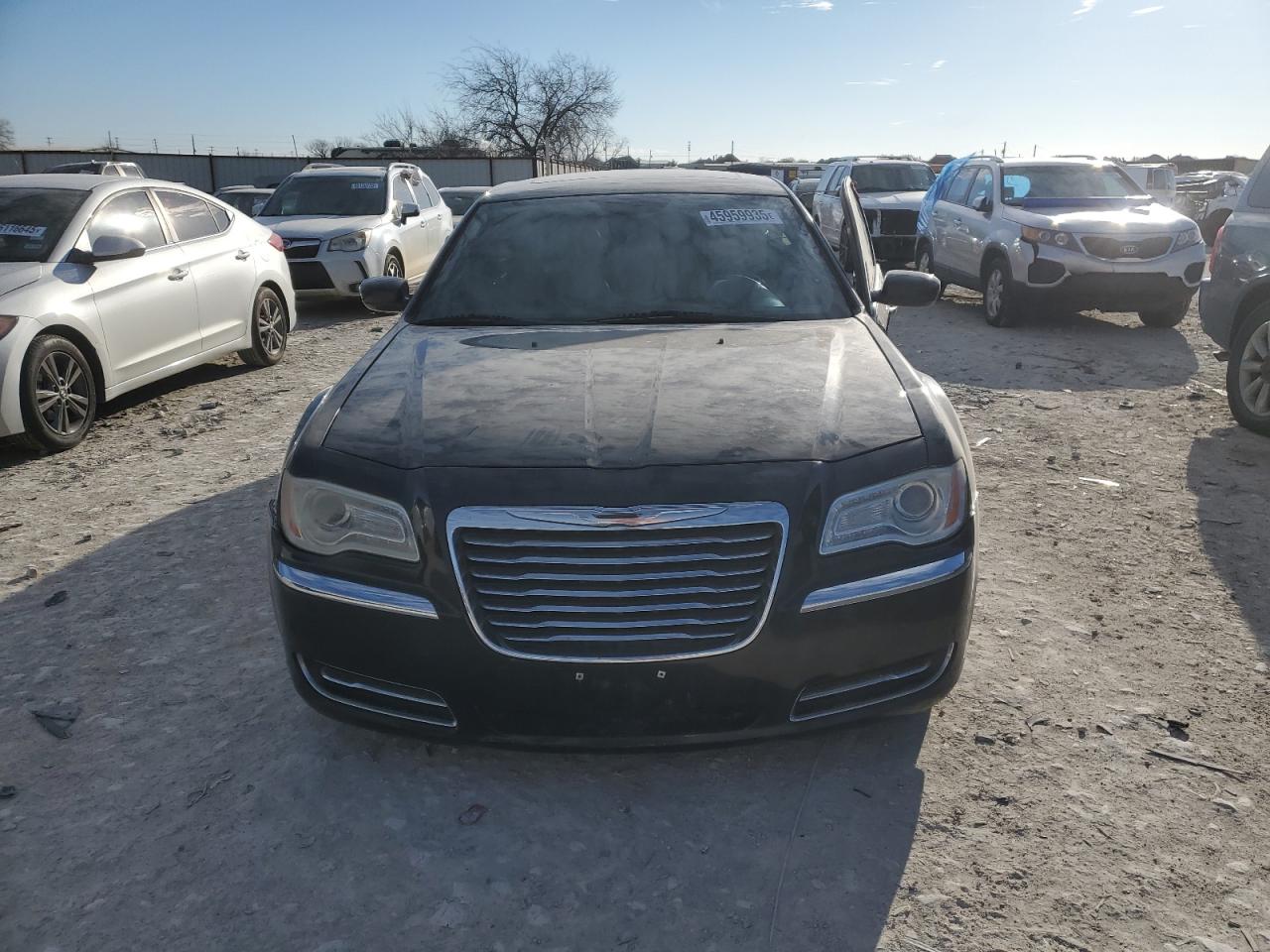 2014 Chrysler 300 - Image 5