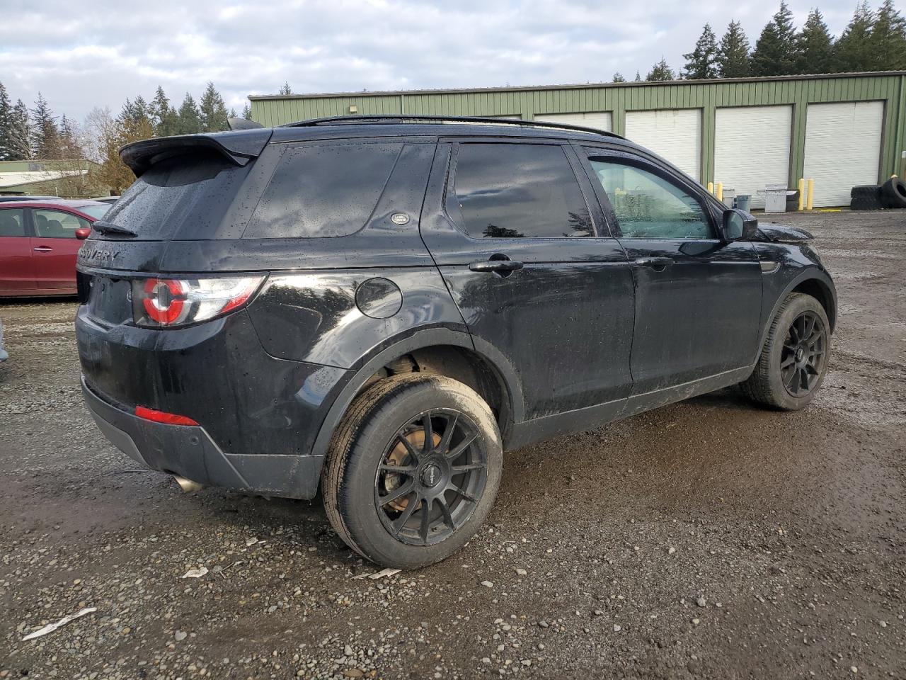 2017 Land Rover Discovery - Image 3