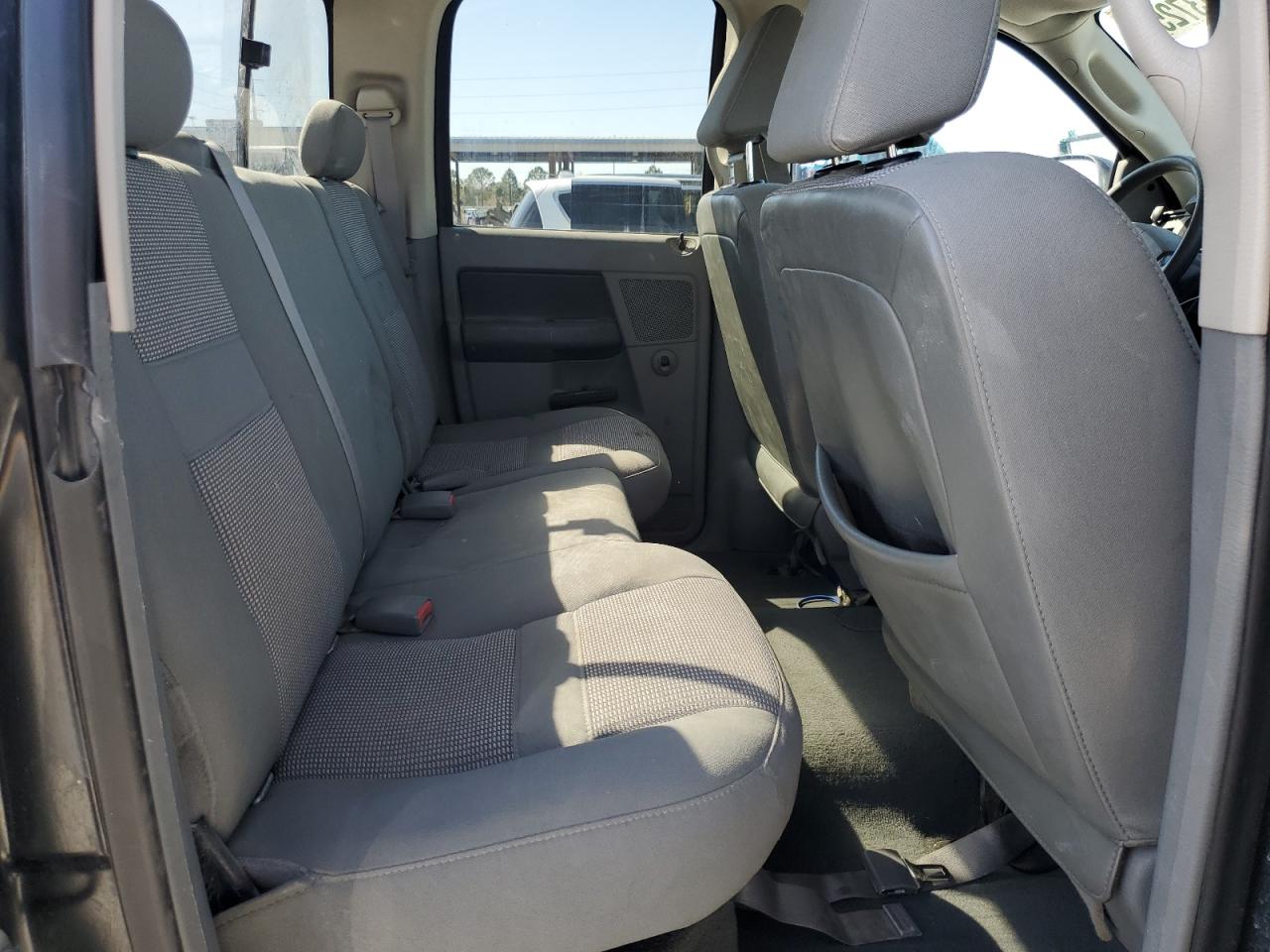 2007 Dodge RAM - Image 10