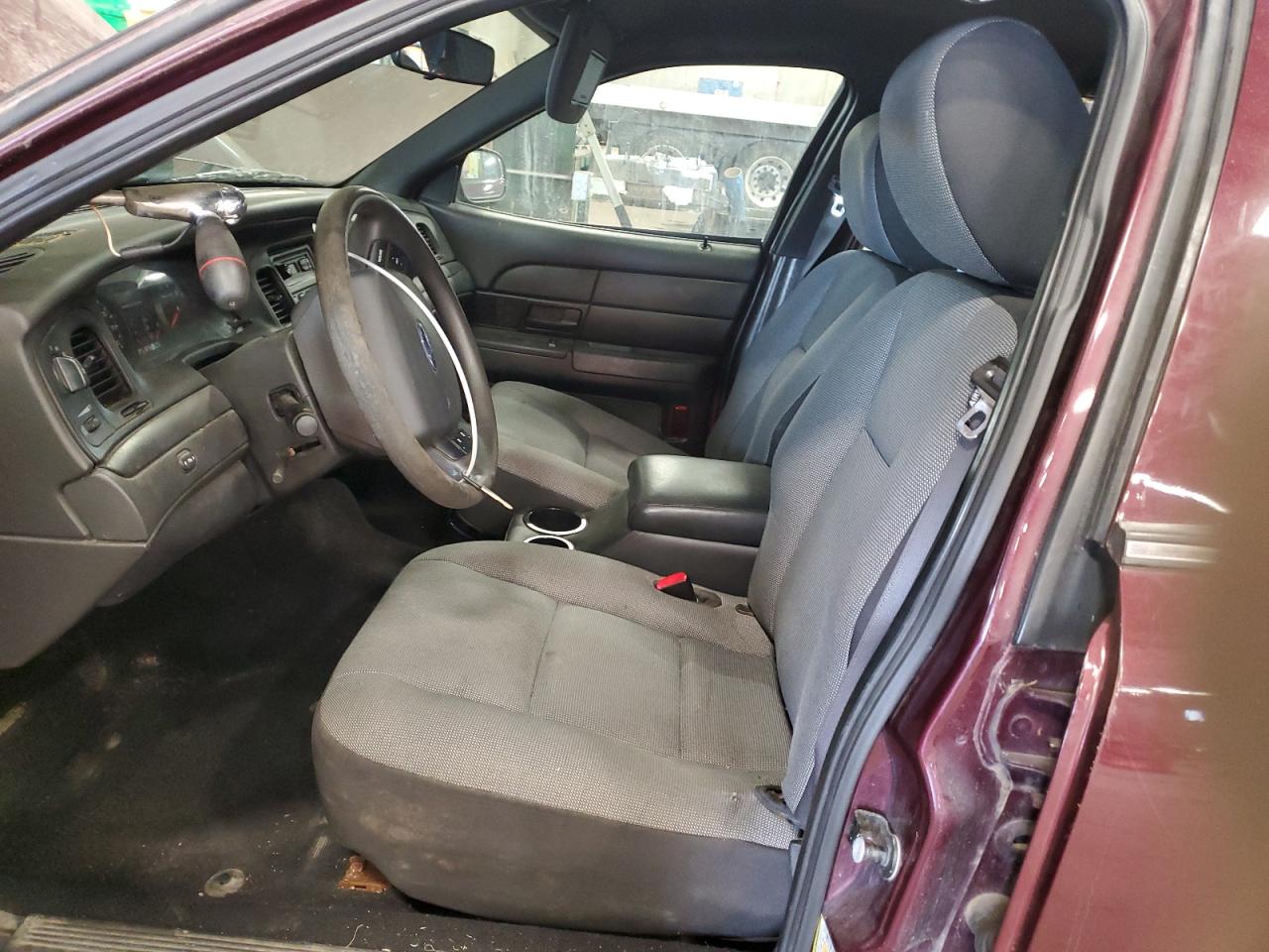2011 Ford Crown Victoria - Image 7