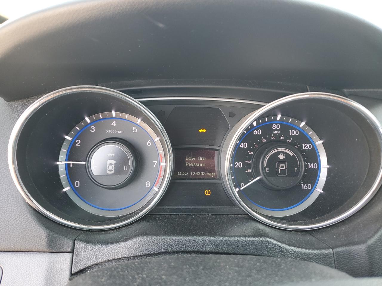2014 Hyundai Sonata - Image 9