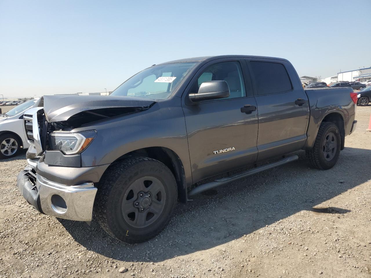 2013 Toyota Tundra Crewmax Sr5 na sprzedaż w San Diego, CA - Front End