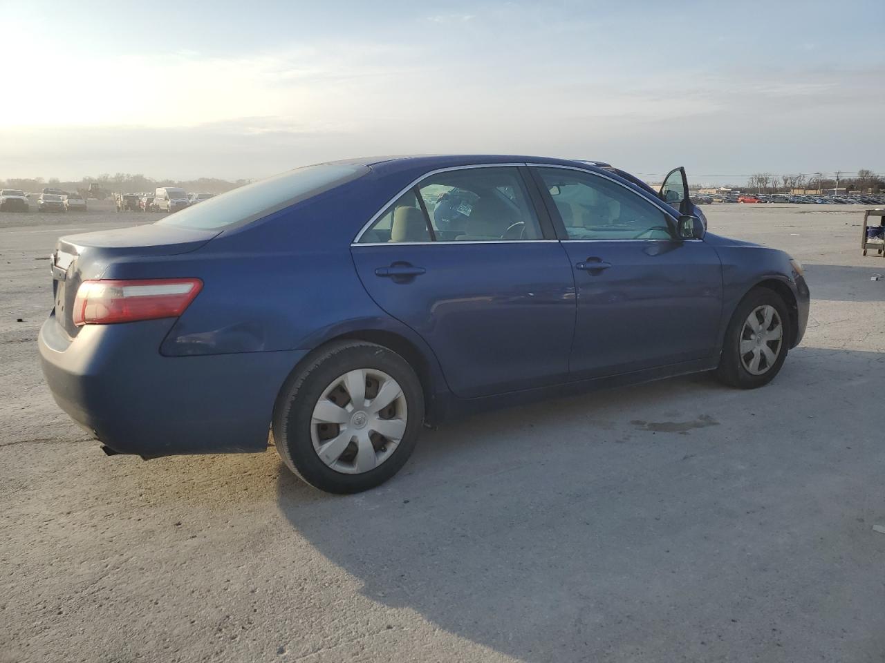 2009 Toyota Camry - Image 3