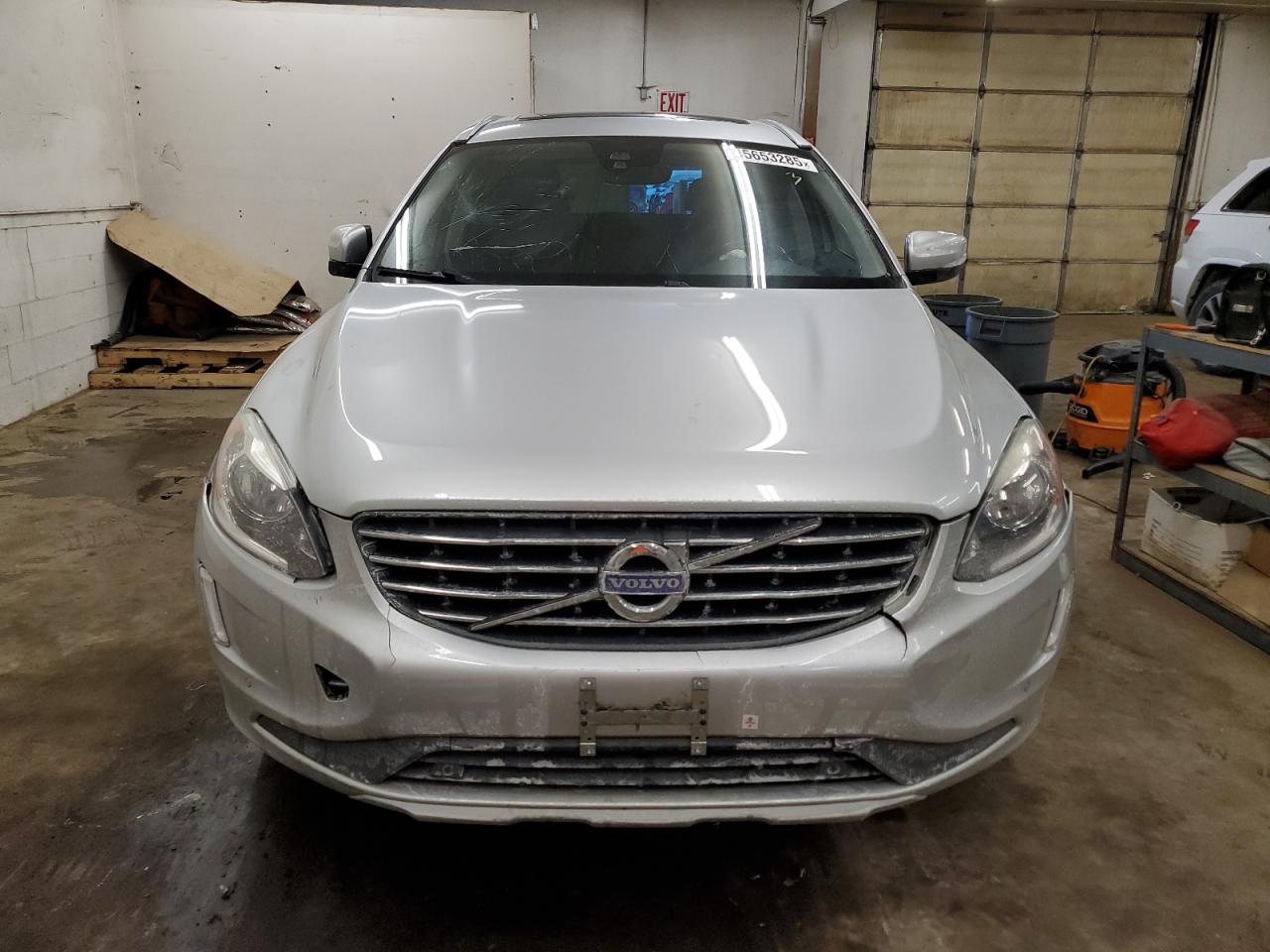 2016 Volvo XC60 - Image 5