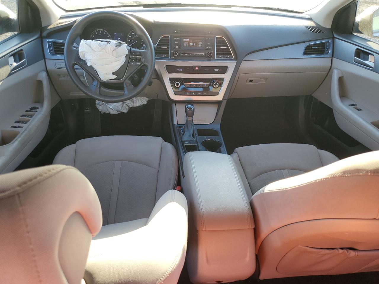 2017 Hyundai Sonata - Image 8