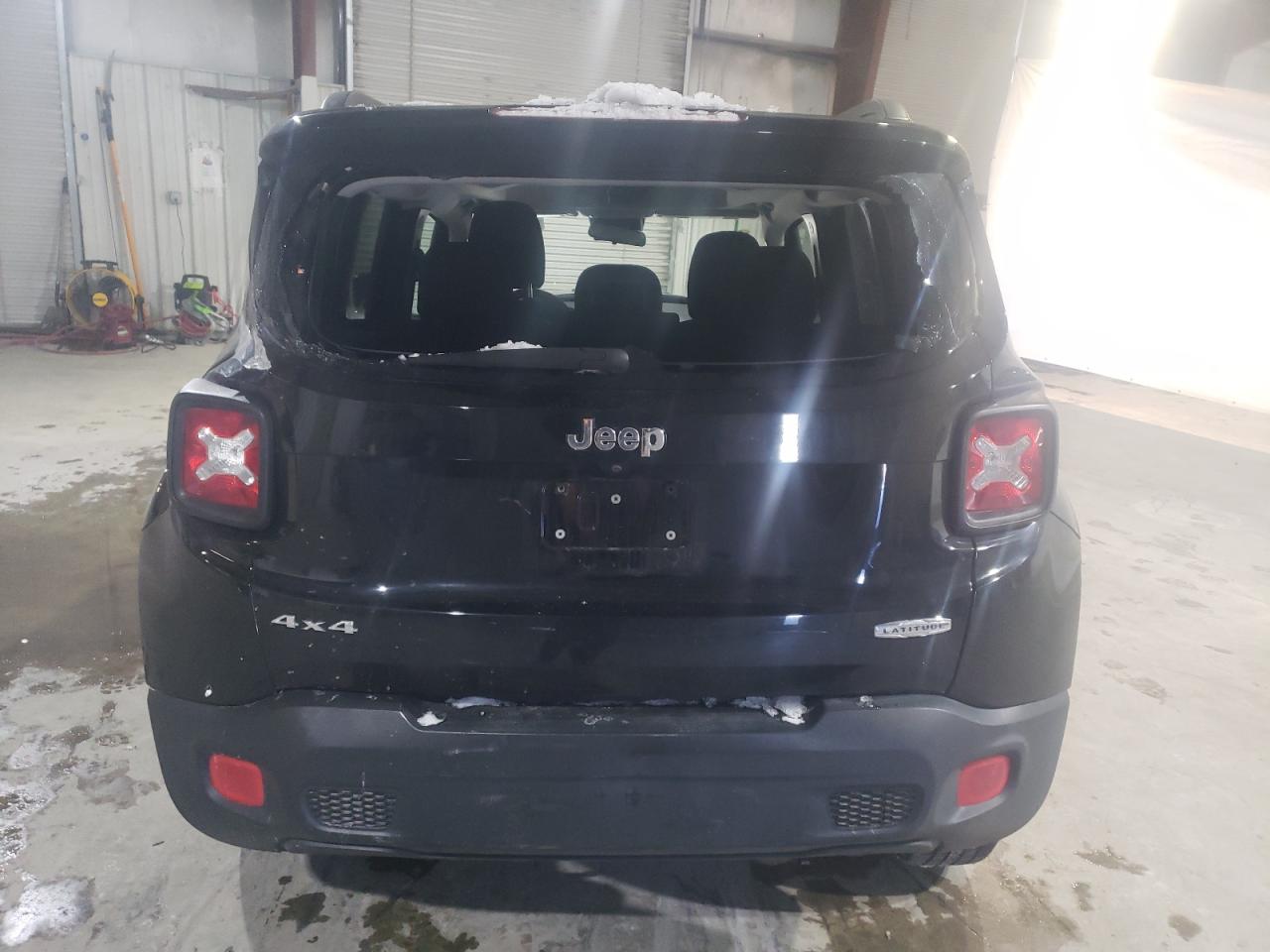 2015 Jeep Renegade - Image 6